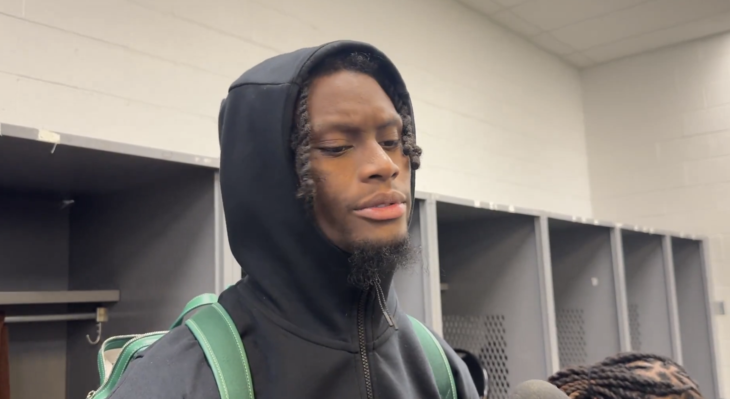 一场既充满 一场既充满